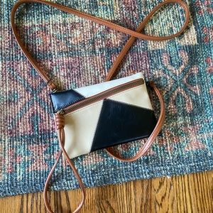 Universal Thread Target Crossbody Bag